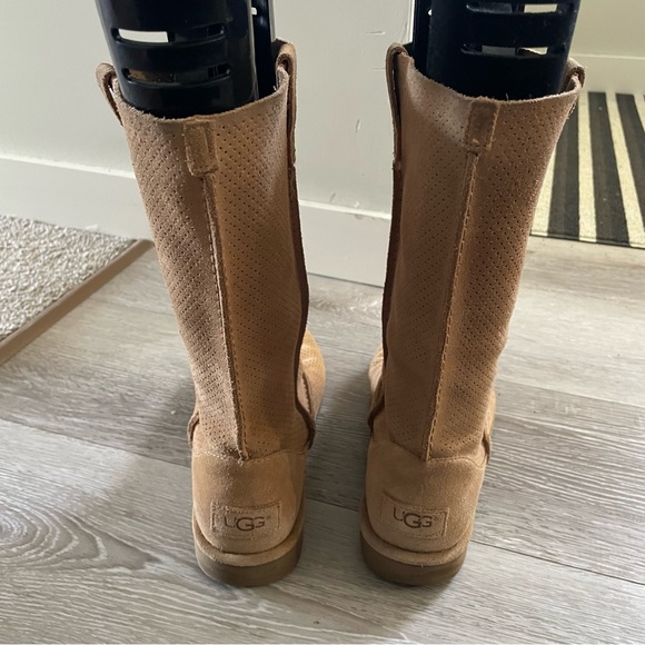 UGG Classic Unlined Perforated 100% Suede Leather Boots Tall Tan Women’s Size 8 - Picture 5 of 9